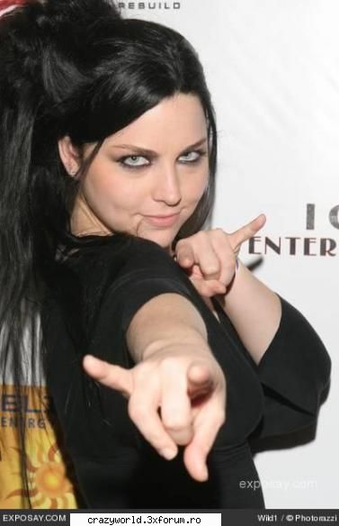 �Poze Amy Lee� - rock on! o sa mai pun poZe - �●๋�Evanescence�●๋�